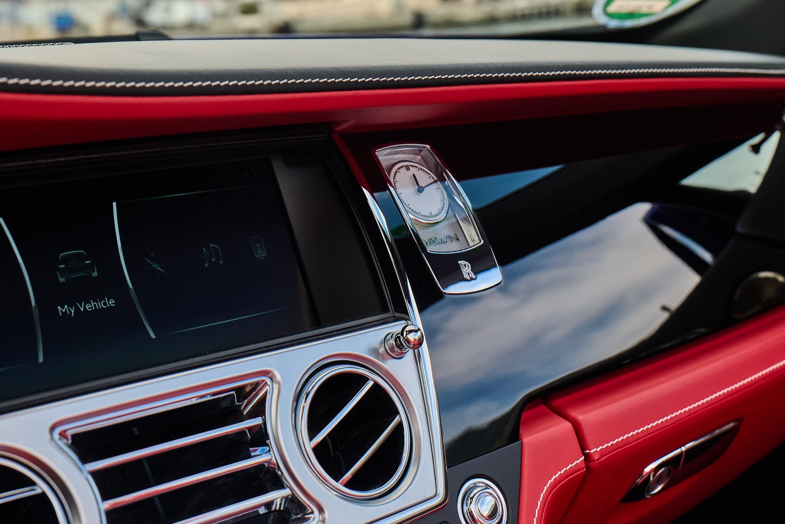 Rolls Royce Dawn — photo 9